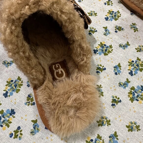 Ugg Women's Brown Slippers - Picture 6 of 7